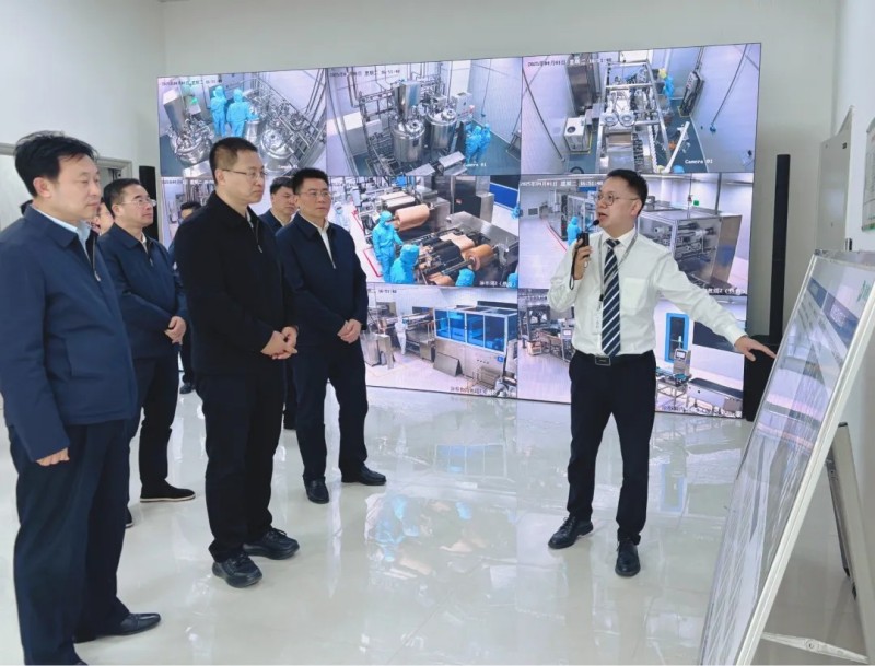 省委常委、岳陽市委書記謝衛(wèi)江一行赴派格蘭藥業(yè)參觀調(diào)研
